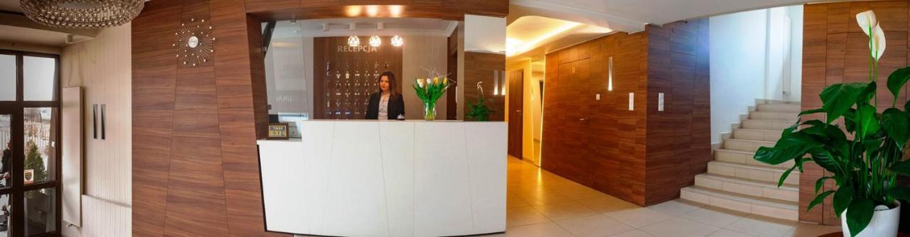 Hotel Livia Wolomin Exterior photo