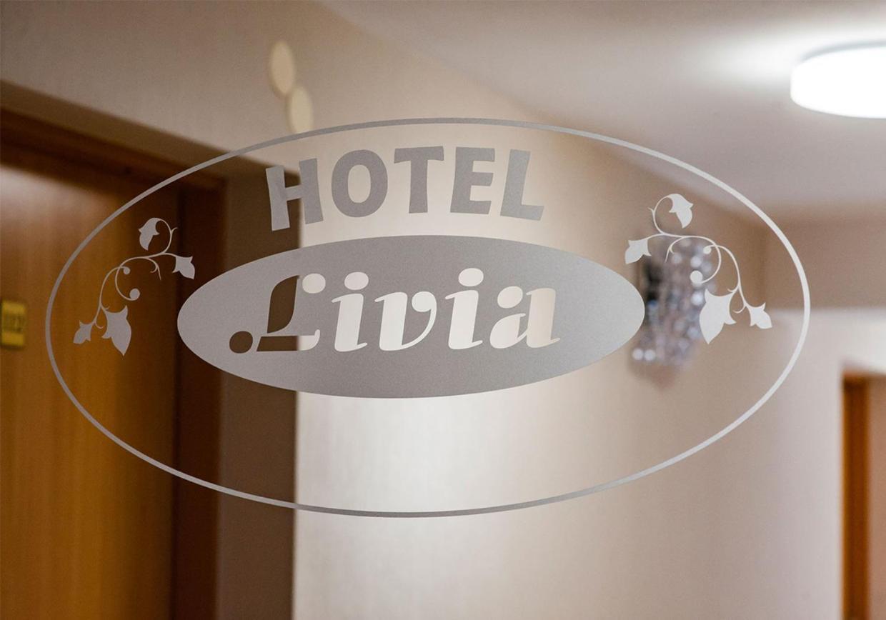 Hotel Livia Wolomin Exterior photo